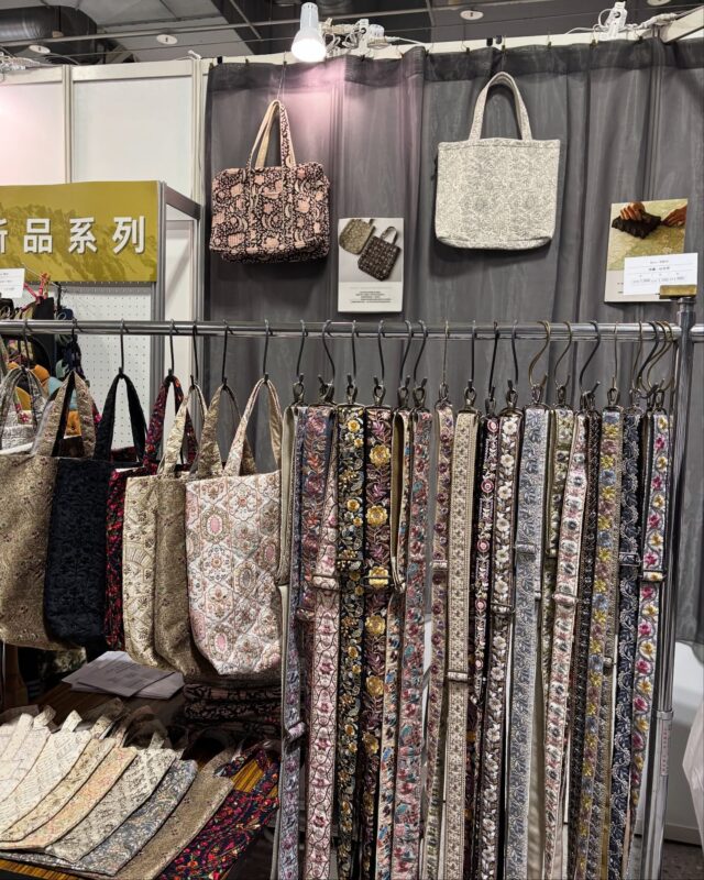 今天是最後一天✨✨(最晚入場時間為 18:00。 )

F018

每天都能遇見這麼多客人，真的非常開心💓 感謝您的蒞臨✨✨

今日為最後一天，最晚入場時間為 18:00。
另外，依現場人潮狀況，可能會實施入場管制，建議您預留充裕時間前來參觀🙏