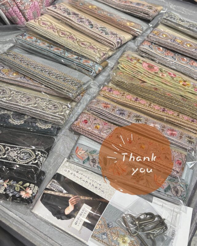 感謝大家蒞臨 Pinkoi Design Fest😊
能遇見這麼多熱情又友善的朋友，真的讓人覺得非常溫暖💓

有好幾位客人特地多次前來，
還有兩年前在台灣活動時認識的朋友再次蒞臨，真的讓我們非常感動😌

也誠摯感謝 Pinkoi 工作人員在各方面的協助🫶
這次能有如此美好的體驗，對我們而言是非常珍貴的經驗😌🙏

另外，也特別感謝鄰攤的 
@topodesigns_taiwan 團隊💐
他們非常親切又貼心，讓我們能安心又開心地度過三天，真的非常感謝✨